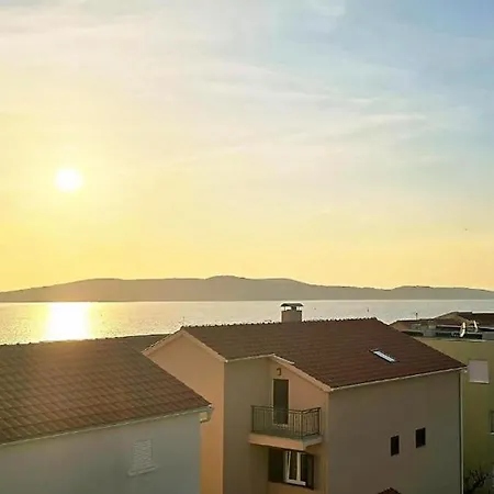 Sea View With Balcony & Sunset 2 Min To Бродарица