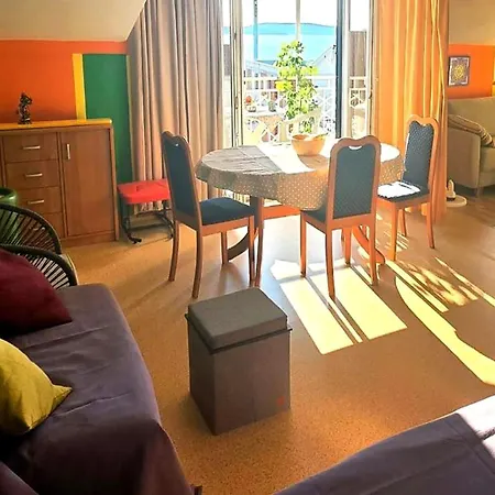 Апартаменты Sea View With Balcony & Sunset 2 Min To Бродарица