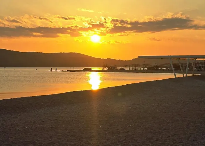 Apartment Sea View With Balcony & Sunset 2 Min To Zaboric